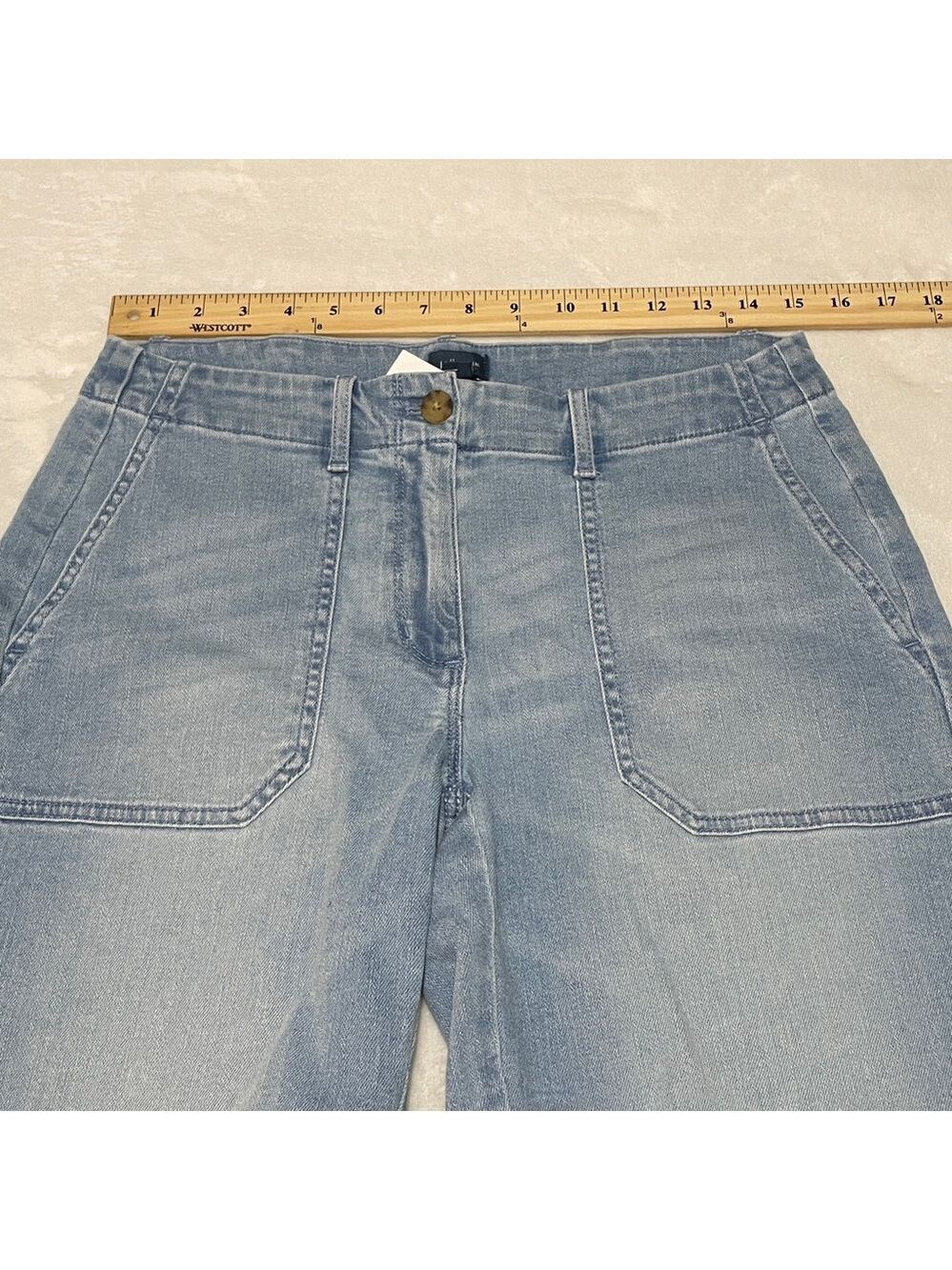J. Jill Light Blue Patch Pocket Denim Jean Shorts Sz 6 - Picture 4 of 11